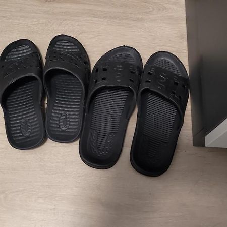 Garsoniera 30mp ChrysFlatty 1 - FREE NETFLIX Lägenhet Arad Exteriör bild