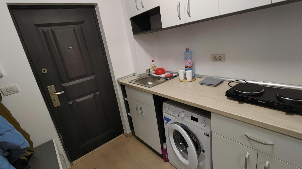 Garsoniera 30mp ChrysFlatty 1 - FREE NETFLIX Lägenhet Arad Exteriör bild
