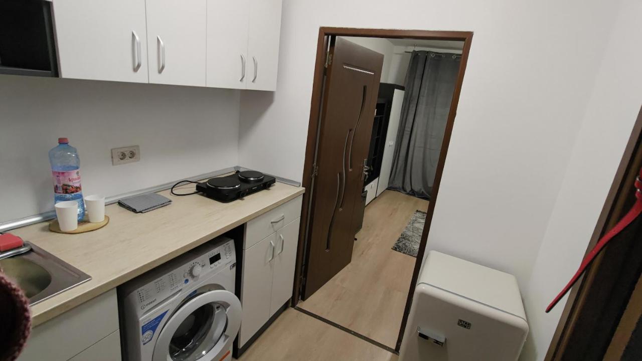 Garsoniera 30mp ChrysFlatty 1 - FREE NETFLIX Lägenhet Arad Exteriör bild